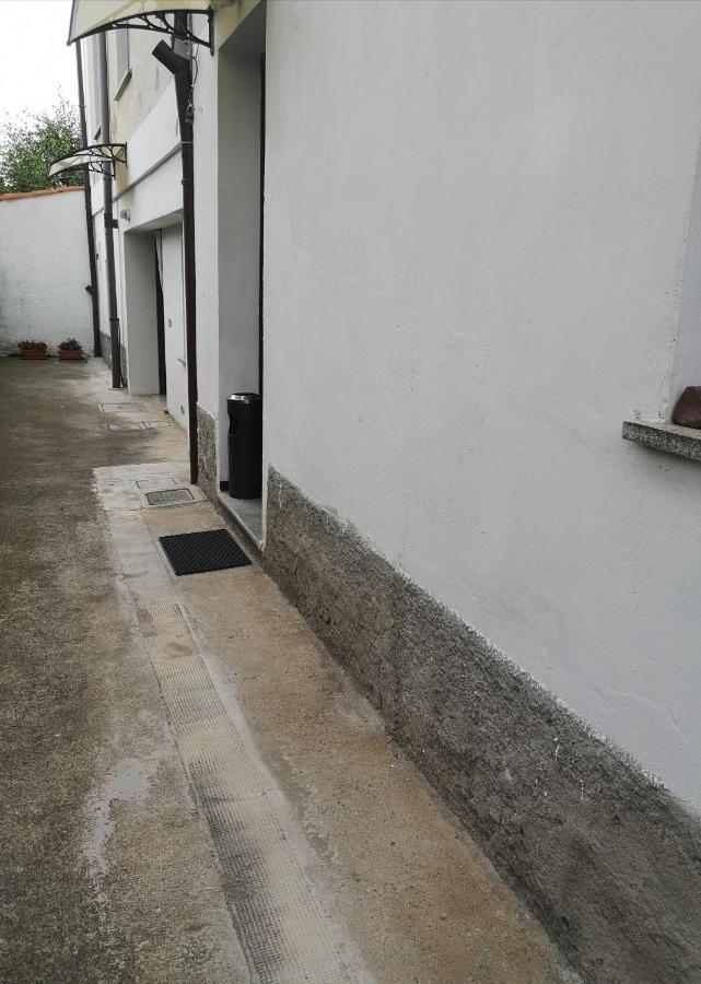 Apartament Bilocale Francesca Erba Zewnętrze zdjęcie